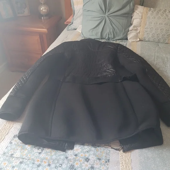 Michael Kors Puffer Jacket - Picture 4 of 5